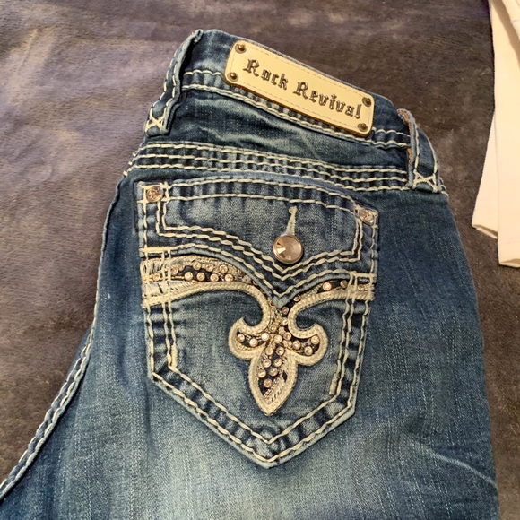 Jeans - Picture 2 of 4